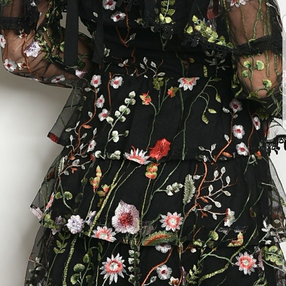 💥💥2 Left ❤BLACK FLORAL DRESS - Picture 3 of 3